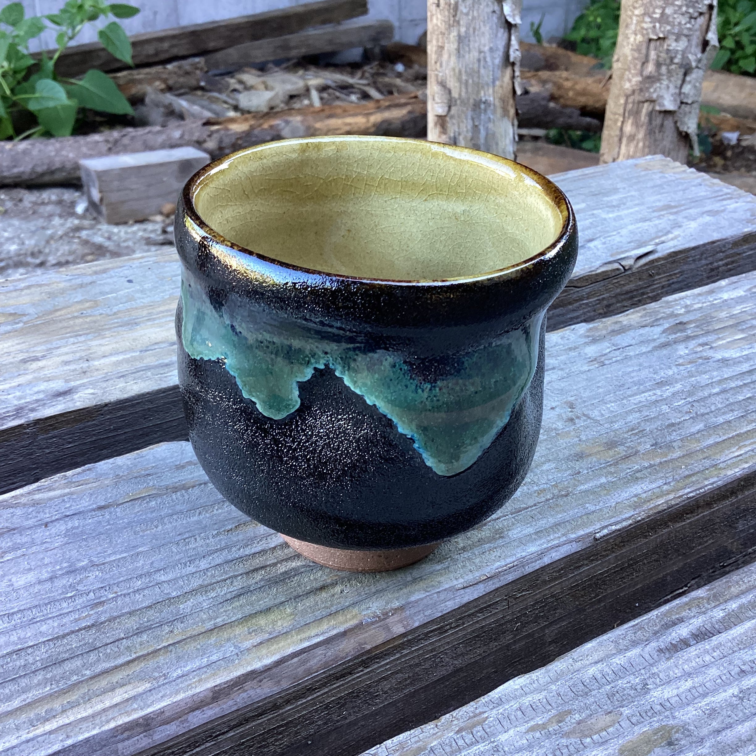 酒器 龍門司焼 からから 徳利 350cc 黒釉青流 a696 姶良市の伝統工芸品「龍門司焼」黒釉青流の深平鉢(6寸・直径約